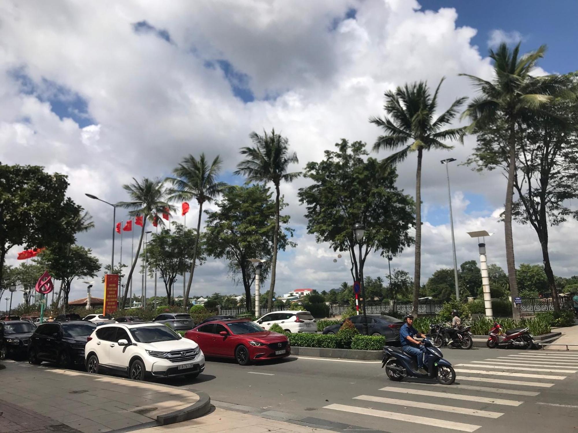 Bcons Riverside Hotel Binh Duong Thu Dau Mot Экстерьер фото